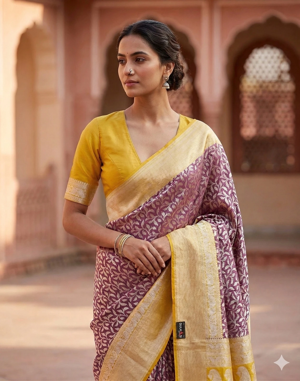 Elegant Mauve Banarasi Silk Saree with Golden Zari Floral Weaving — Gold